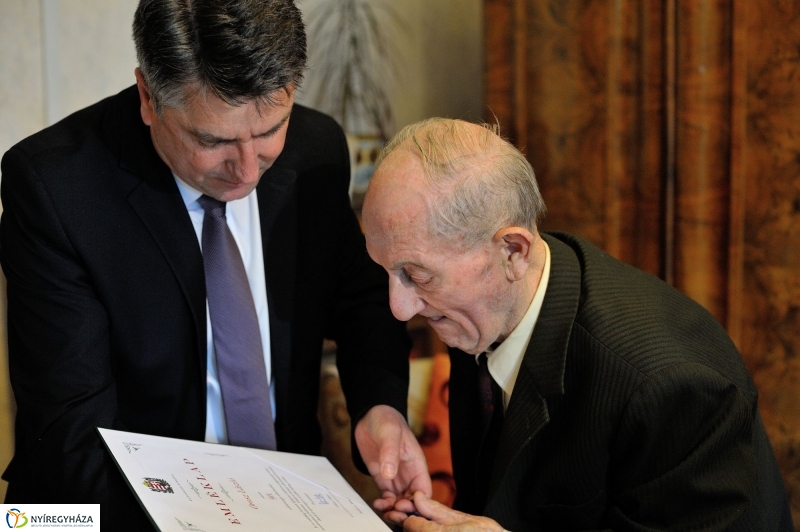 Szépkorú köszöntése - Orosz László