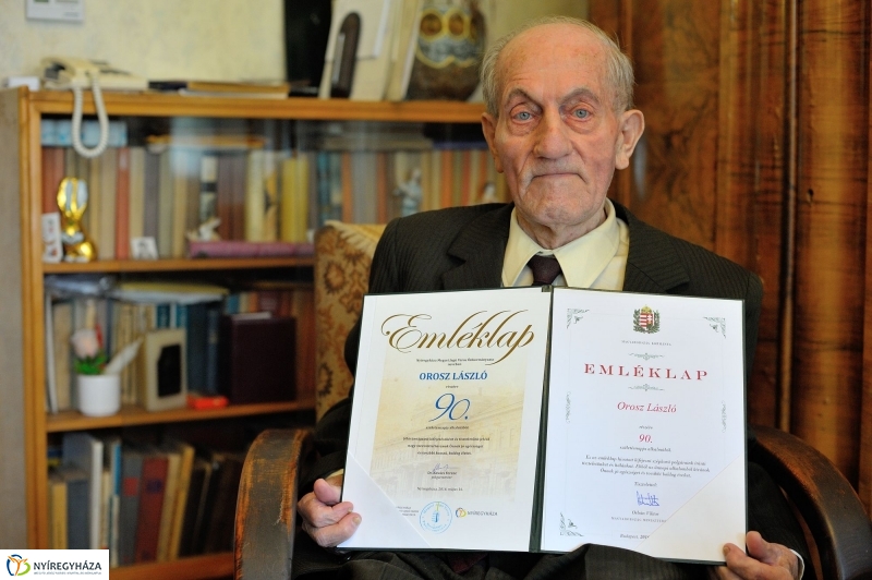 Szépkorú köszöntése - Orosz László