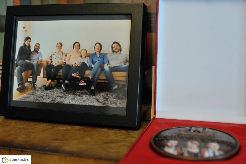 Szépkorú köszöntése - Orosz László