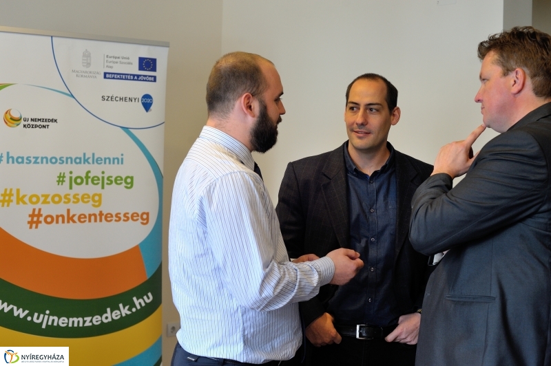 Új Nemzedék Központ megnyitója