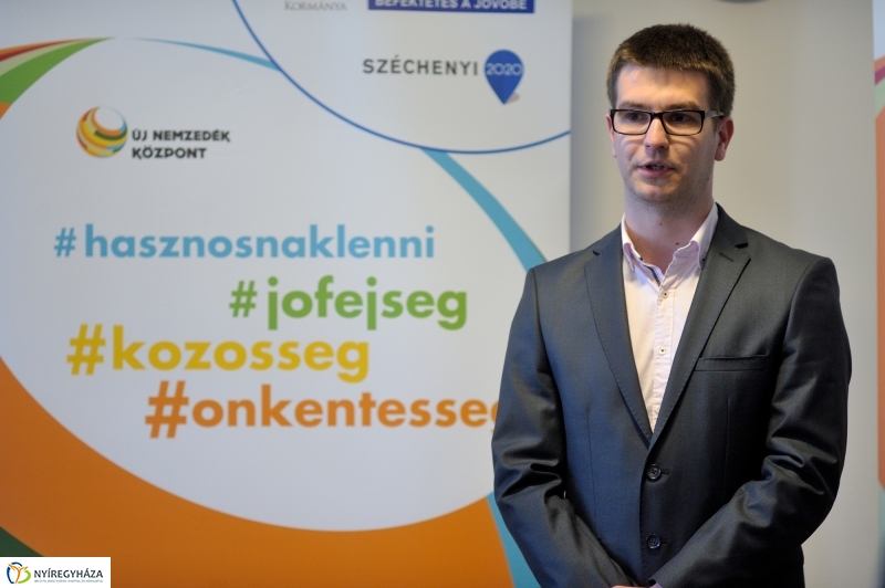 Új Nemzedék Központ megnyitója