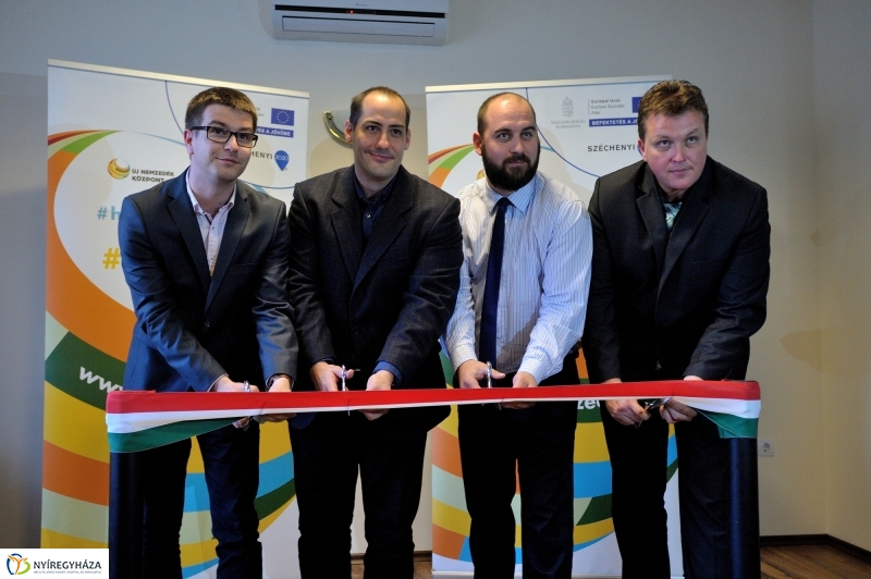 Új Nemzedék Központ megnyitója