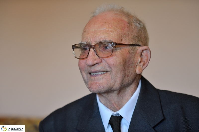 Szépkorú köszöntése - Dakó István