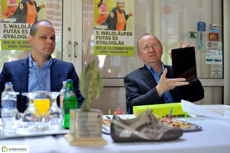 Waldlaufer futás sajtótájékoztatója