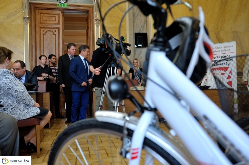 Kerékpárosbarát település és munkahely díjátadó