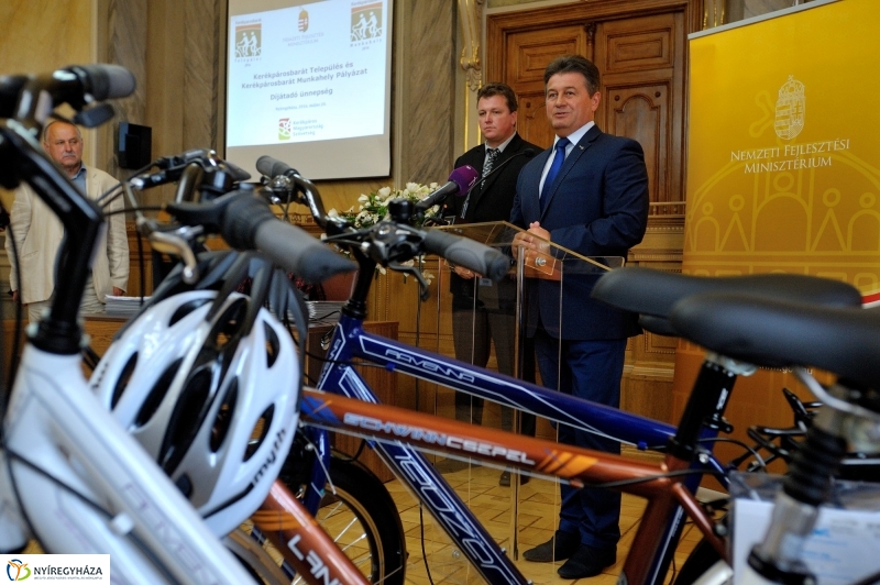 Kerékpárosbarát település és munkahely díjátadó