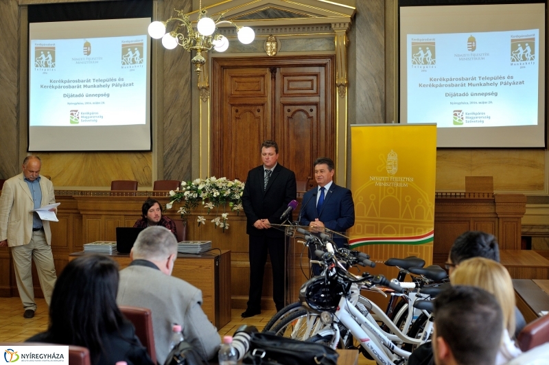 Kerékpárosbarát település és munkahely díjátadó