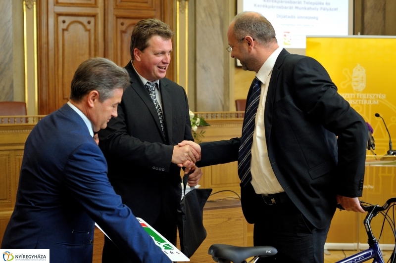 Kerékpárosbarát település és munkahely díjátadó