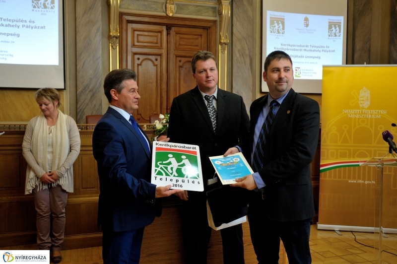 Kerékpárosbarát település és munkahely díjátadó