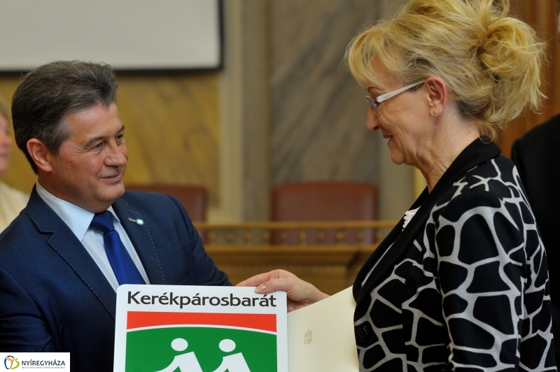 Kerékpárosbarát település és munkahely díjátadó