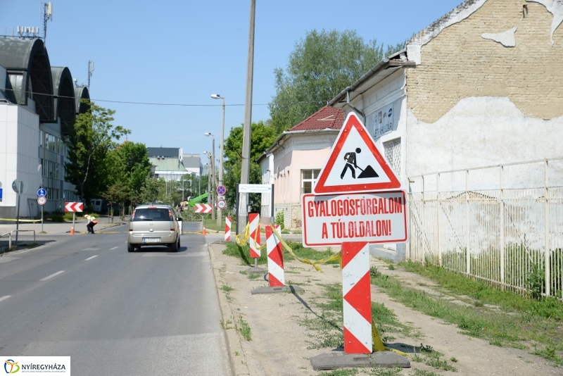 Tereprendezés a Szegfű utcán