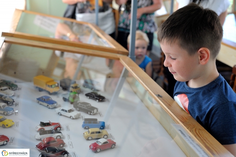 Kisautó kiállítás a Vasutas Művelődési Házban