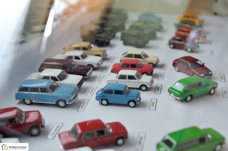 Kisautó kiállítás a Vasutas Művelődési Házban