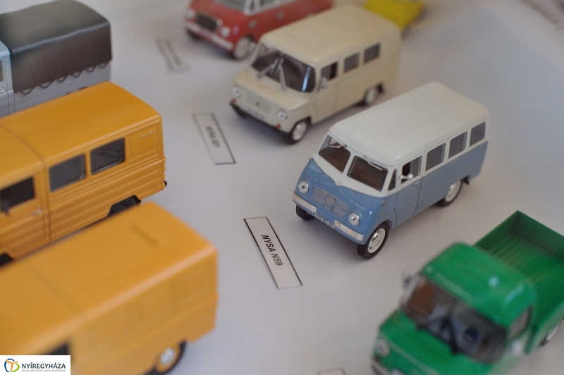 Kisautó kiállítás a Vasutas Művelődési Házban