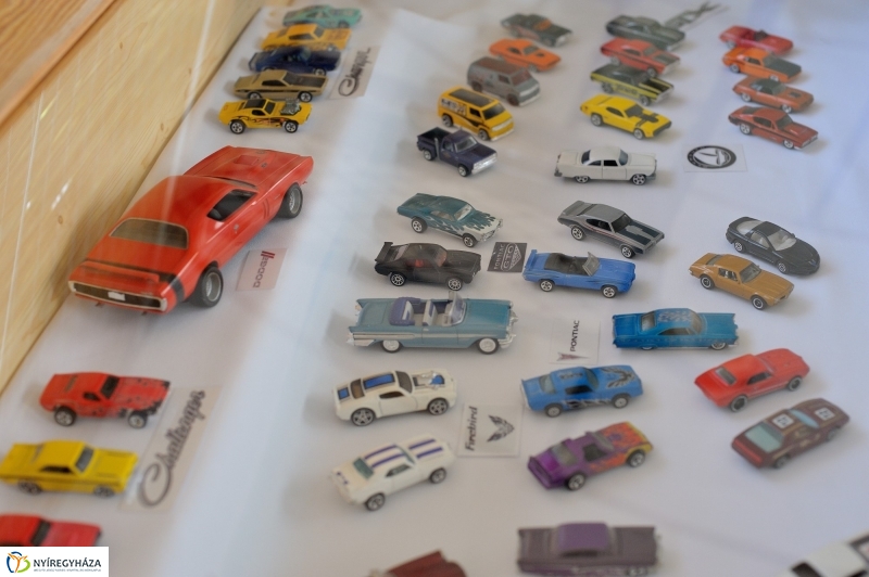 Kisautó kiállítás a Vasutas Művelődési Házban