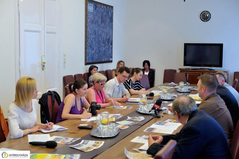 Gyermeknapi programok sajtótájékoztatója