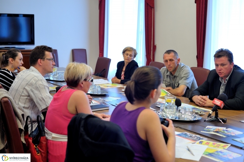 Gyermeknapi programok sajtótájékoztatója