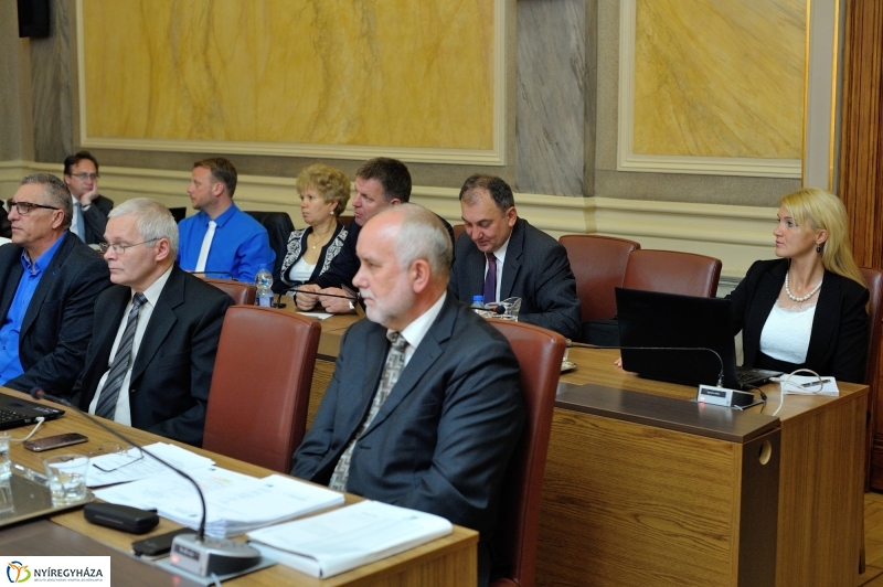 Városi Közgyűlés 20160526