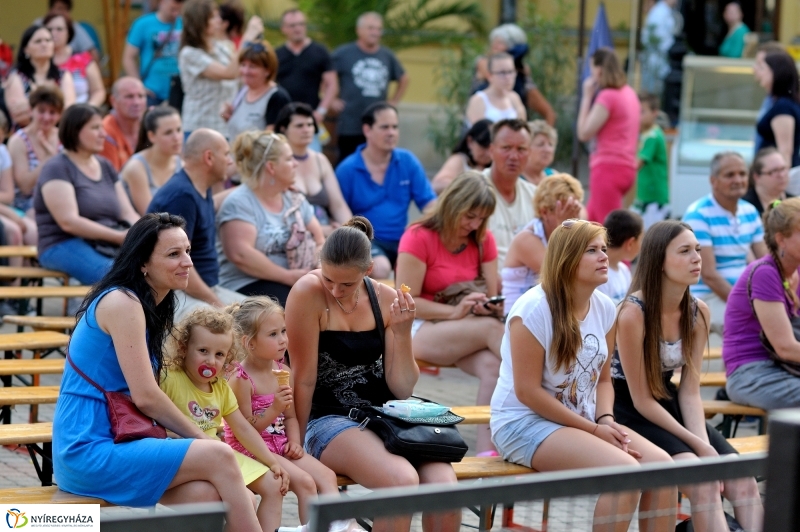 Ezer Lámpás Éjszakája Nyíregyházán