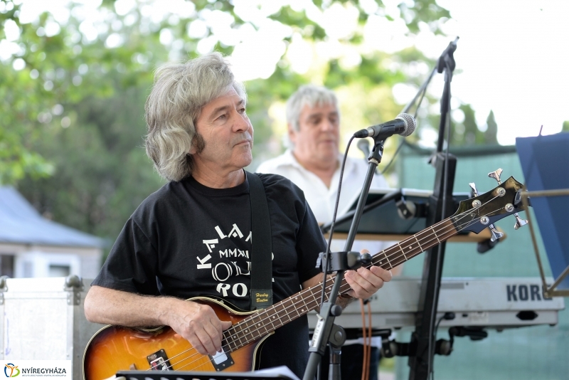 Elnémult a piros gitár-koncert a Bencs Villa udvarán