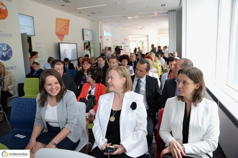 OK Központ avatás Nyíregyházán