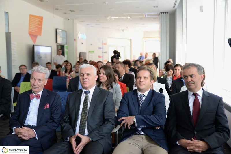 OK Központ avatás Nyíregyházán