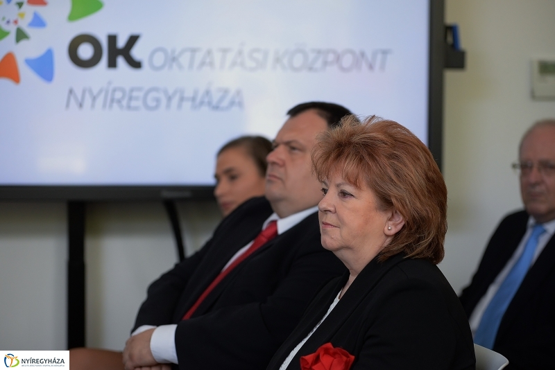 OK Központ avatás Nyíregyházán