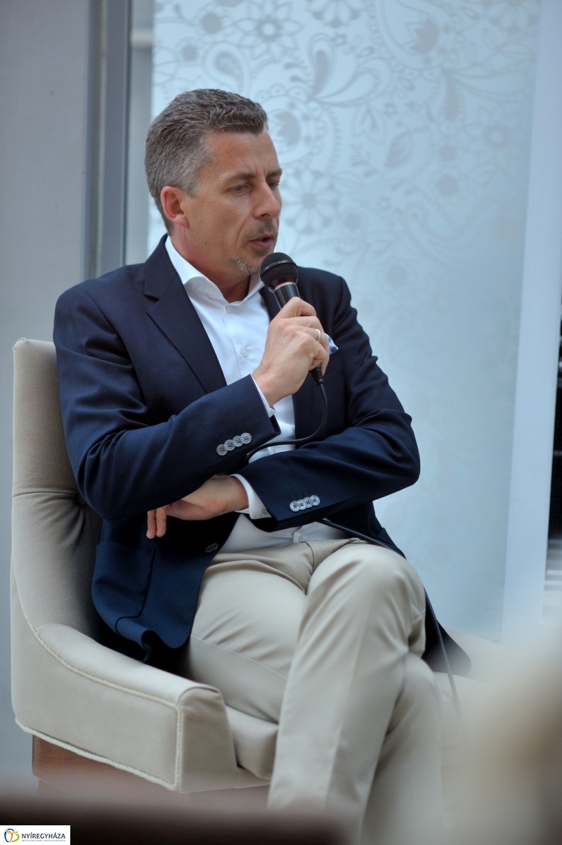 Polgári Szalon vendége - Rákay Philip