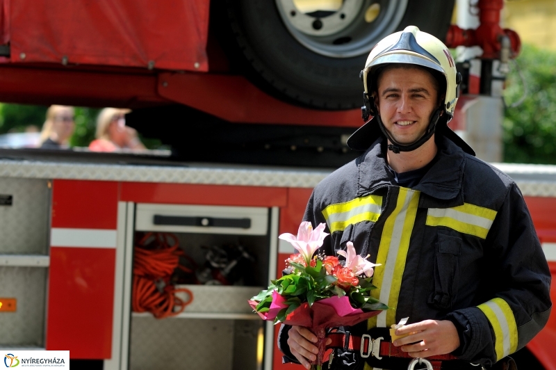 Leánykérés tűzoltó módra