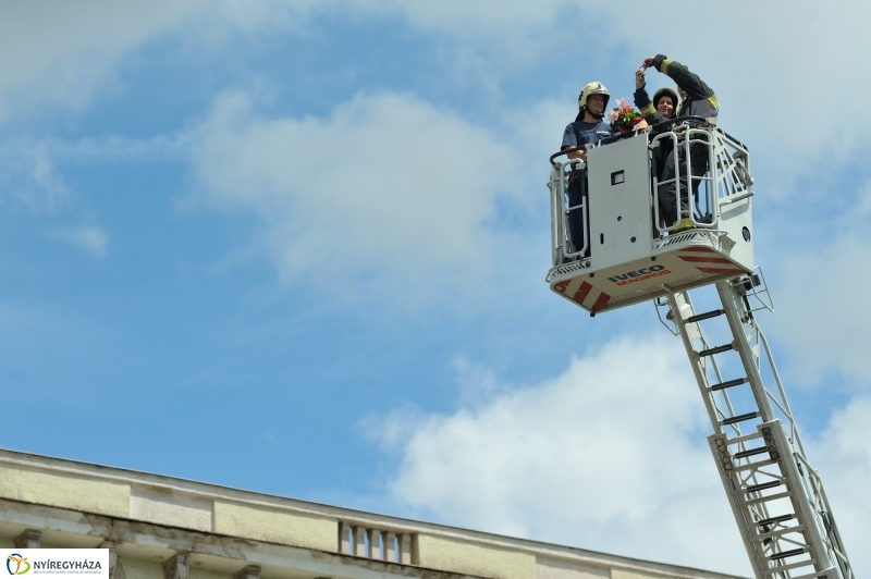 Leánykérés tűzoltó módra