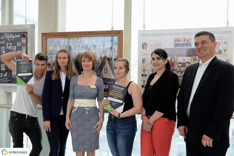 Tablószépségverseny eredményhirdetés a Korzóban