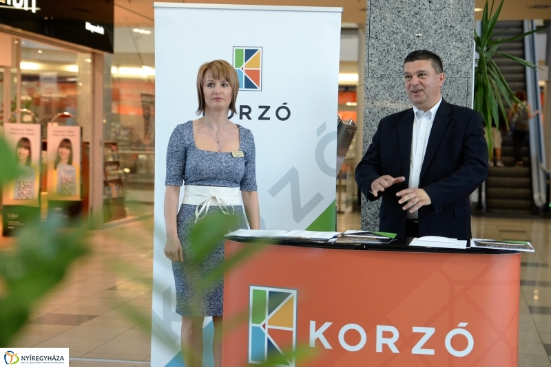 Tablószépségverseny eredményhirdetés a Korzóban