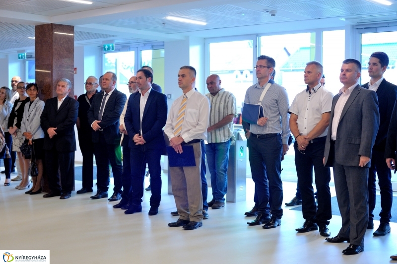 Megnyitott a Continentál Aréna