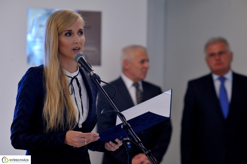 Megnyitott a Continentál Aréna