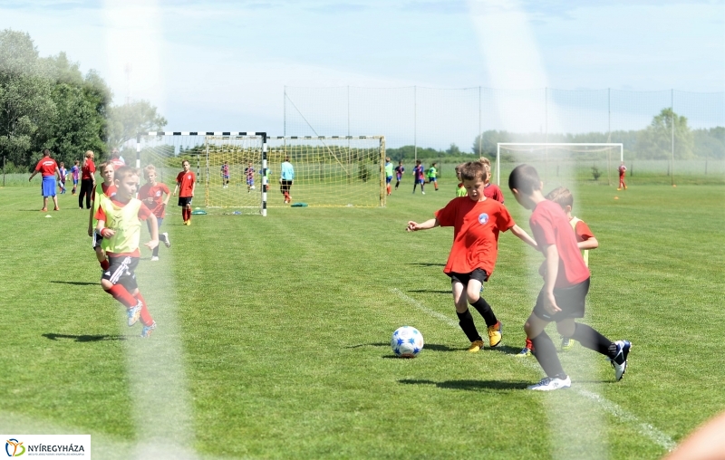 Világbajnok érkezett a Bozsik Akadémia edzésére