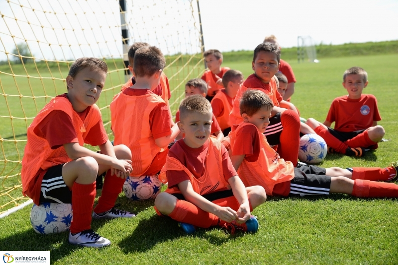 Világbajnok érkezett a Bozsik Akadémia edzésére