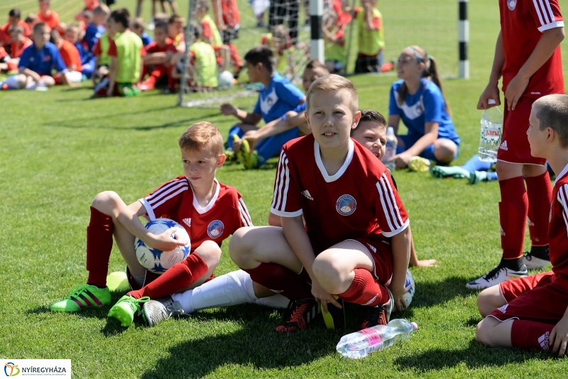 Világbajnok érkezett a Bozsik Akadémia edzésére