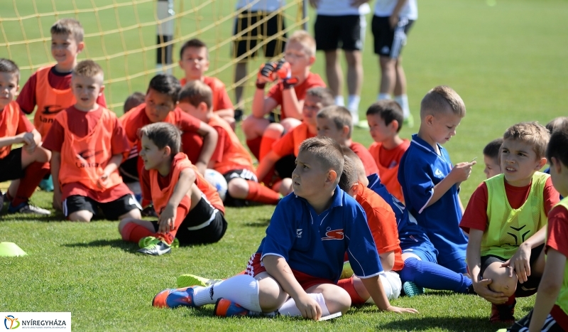 Világbajnok érkezett a Bozsik Akadémia edzésére