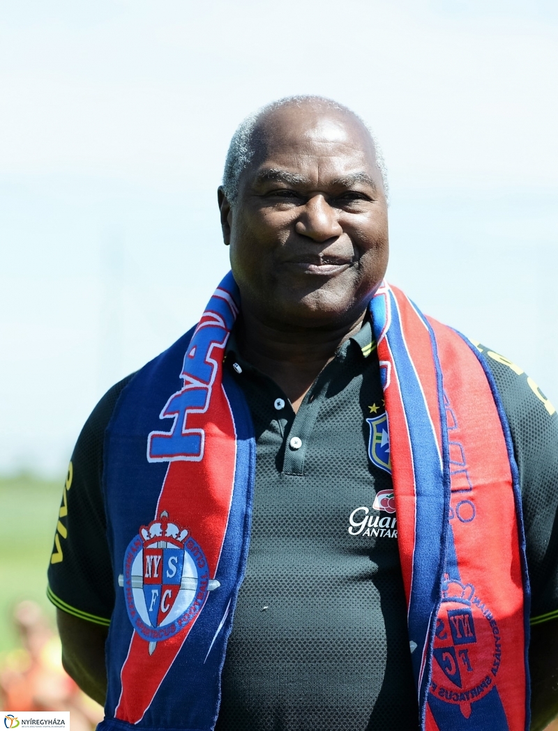 Világbajnok érkezett a Bozsik Akadémia edzésére