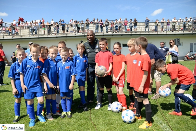 Világbajnok érkezett a Bozsik Akadémia edzésére