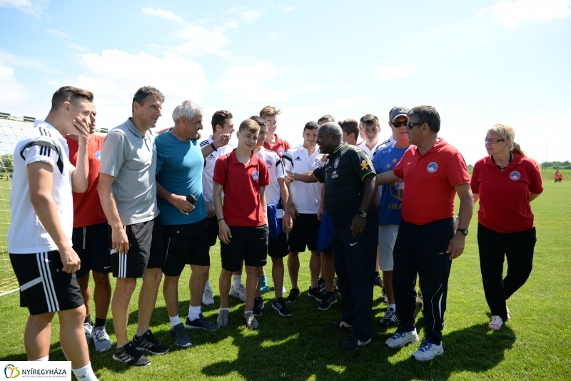 Világbajnok érkezett a Bozsik Akadémia edzésére