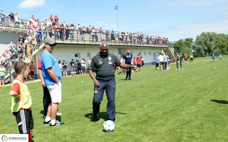 Világbajnok érkezett a Bozsik Akadémia edzésére