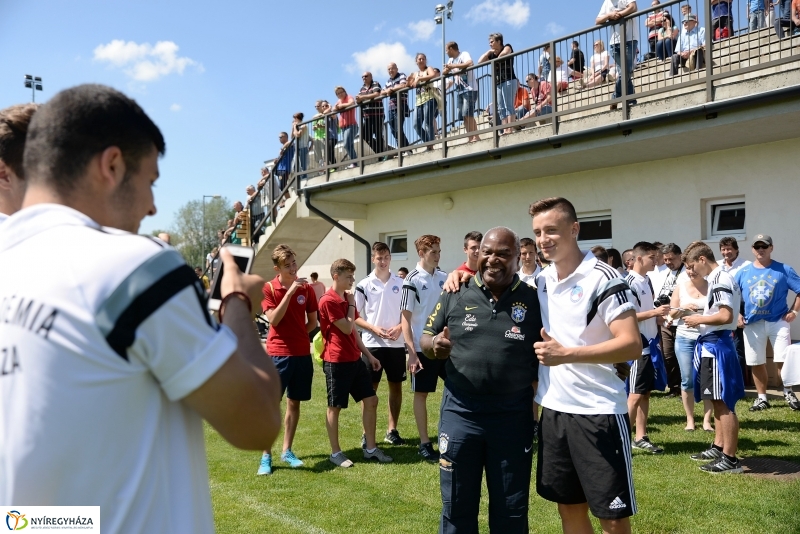 Világbajnok érkezett a Bozsik Akadémia edzésére