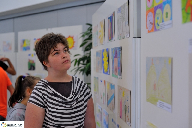 Rajzkiállítás a Rotary szervezésében