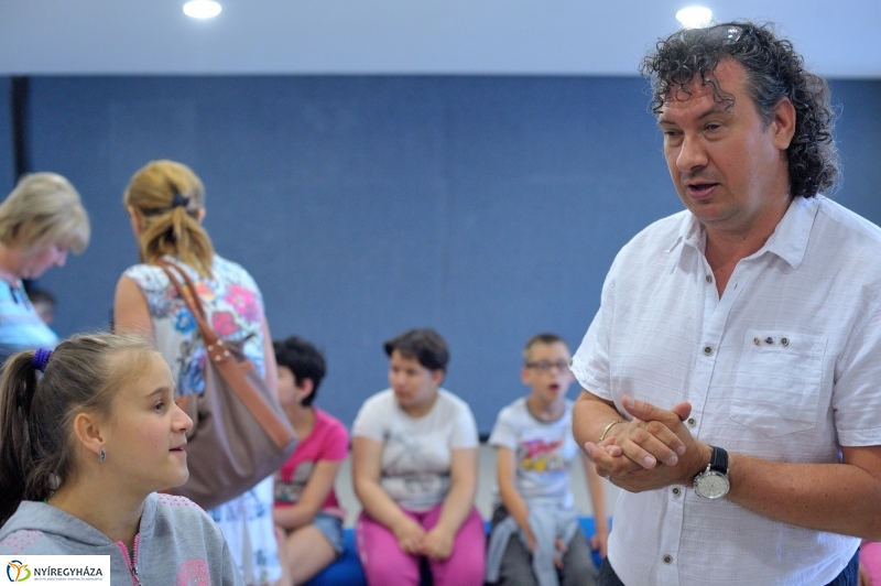 Rajzkiállítás a Rotary szervezésében