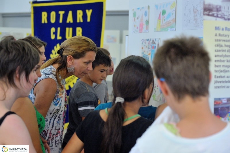 Rajzkiállítás a Rotary szervezésében