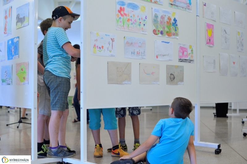 Rajzkiállítás a Rotary szervezésében