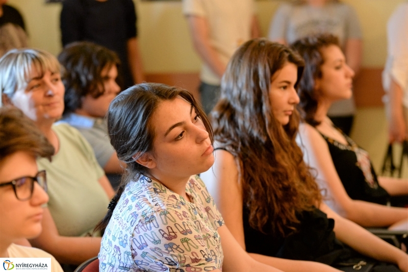 Fotókönyv kiállításmegnyitó