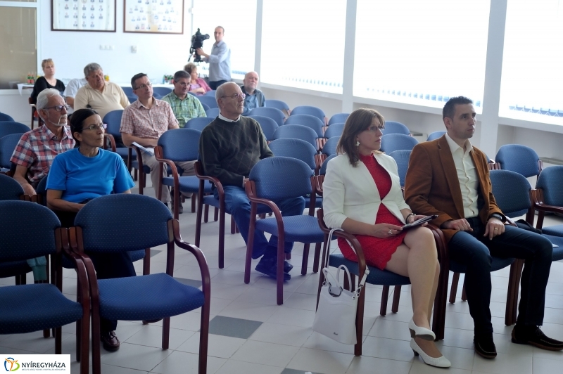 Konferencia az iparkamarában