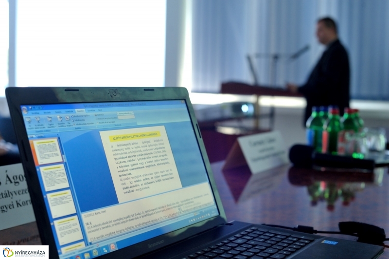 Konferencia az iparkamarában